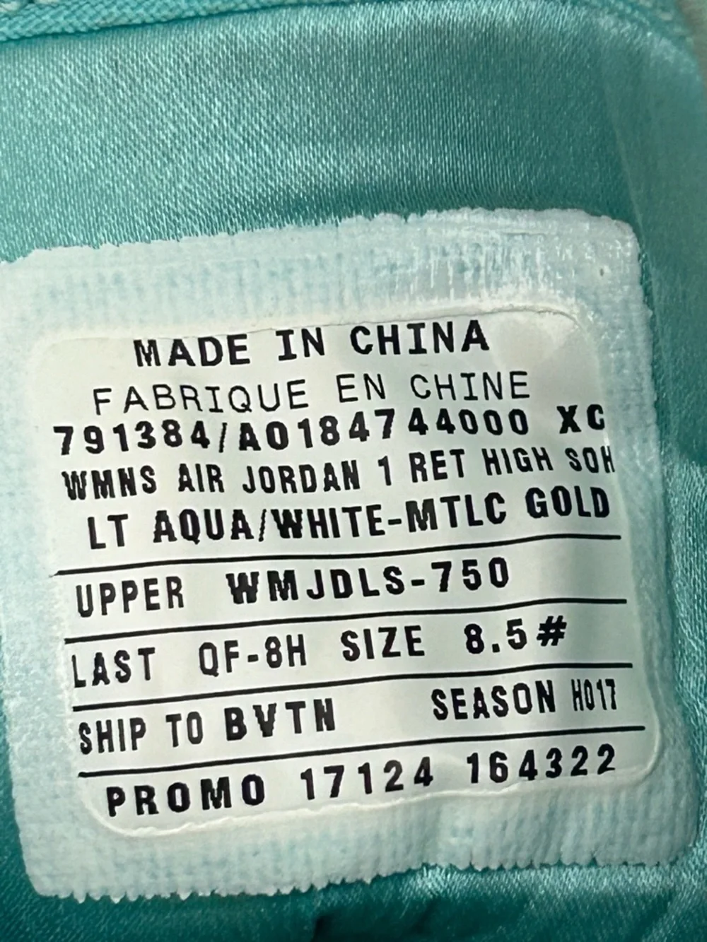 Nike Air Jordan Women’s 1 Retro High Soh  Light Aqua Size 8.5